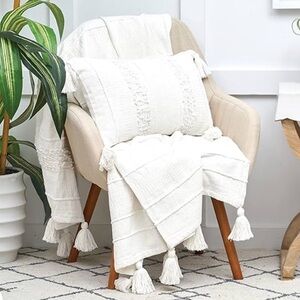 carol & frank Barton White Throw Blanket Striped Color Blocked White w Tassels